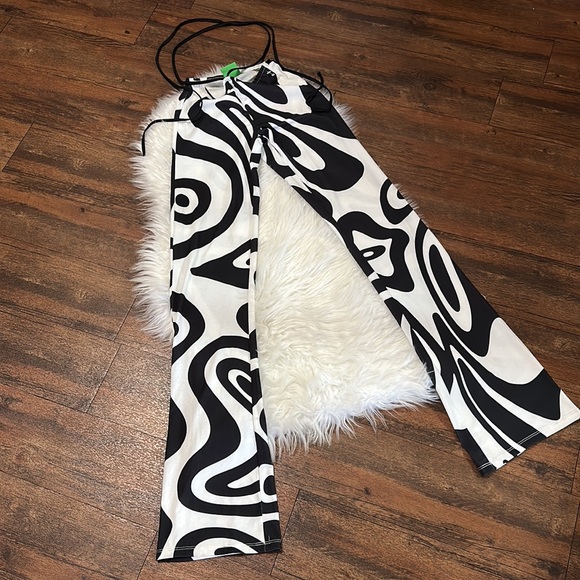 Sydney Jaded London Black and White Chaotic Monochrome Print Wide Leg Trousers - Picture 8 of 14
